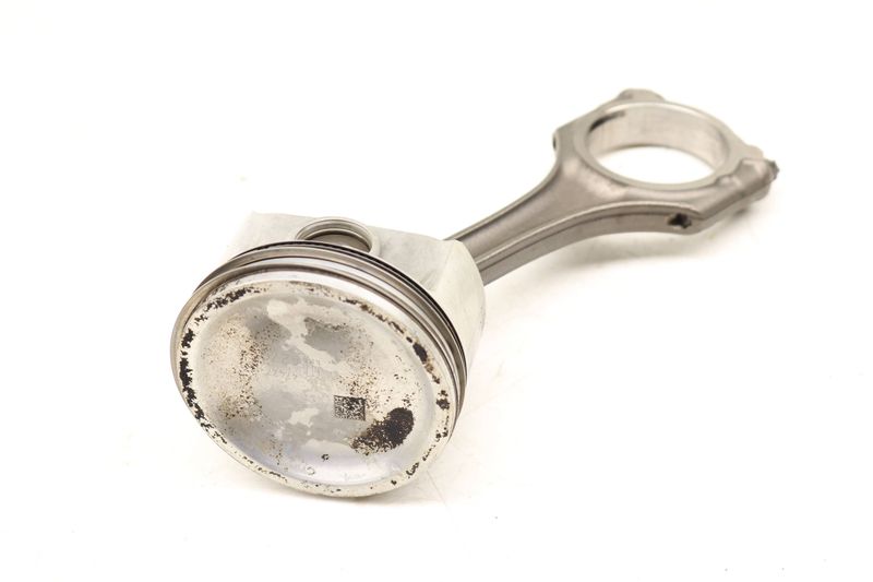 Piston w/ Connecting Rod 2790300317 — Used (SKU 502890)