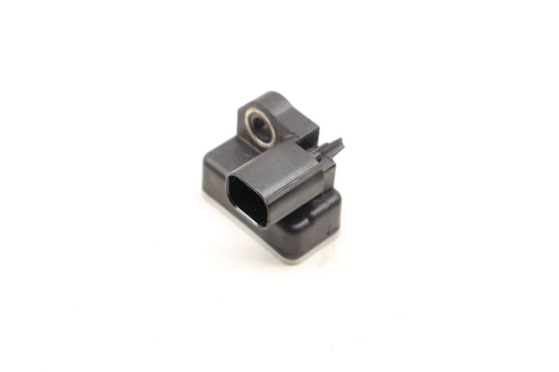 Air Spring Acceleration Sensor 95B907508 — Used (SKU 518163)