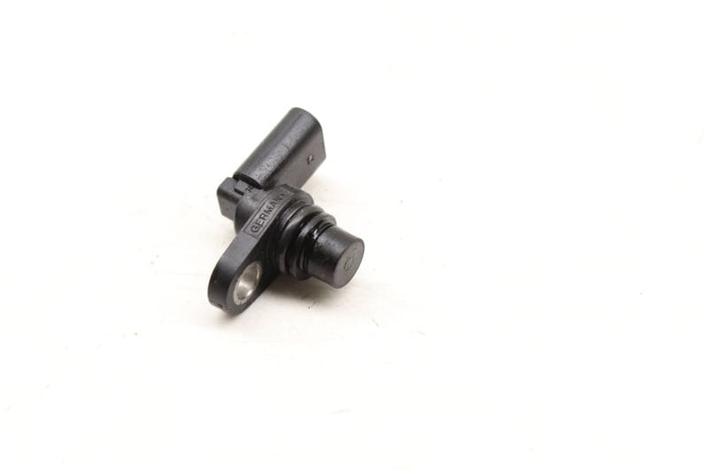 Cam / Camshaft Position / Hall Sensor 94660610600 — Used (SKU 518213)