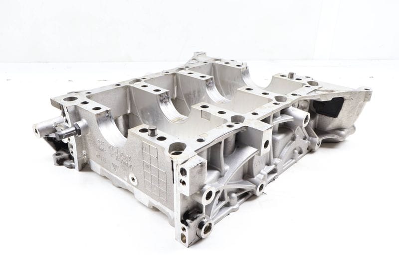 Crankshaft Housing / Lower Engine Block 94610100130 — Used (SKU 646315)