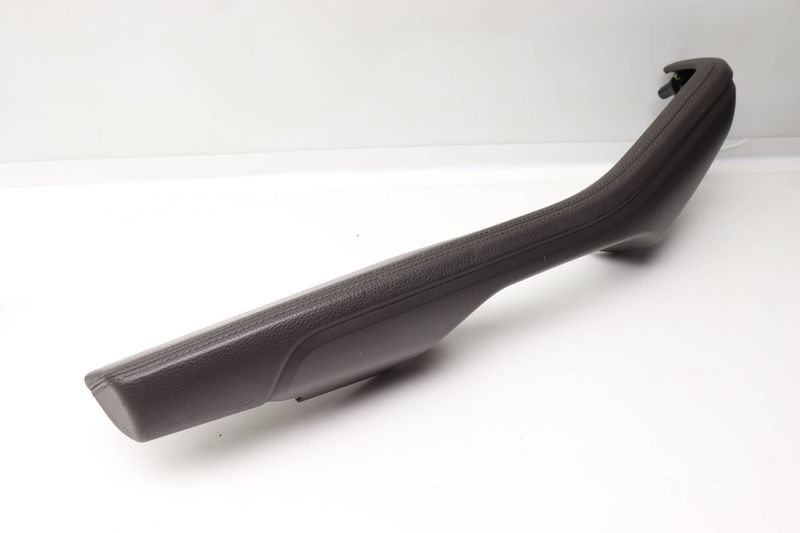 Door Panel Armrest  / Arm Rest 95B867173 — Used (SKU 558212)