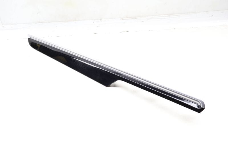 Door Panel Trim / Molding 95B867409D — Used (SKU 644980)