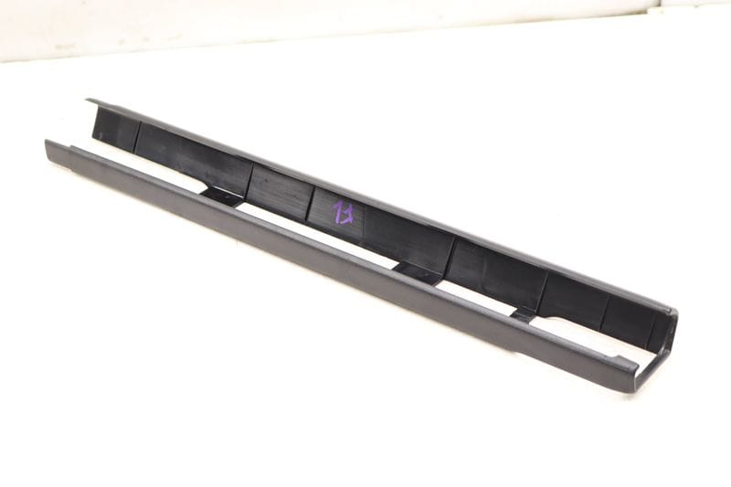 Seat Rail (FRONT LEFT) 7P5881463 — Used (SKU 518052)