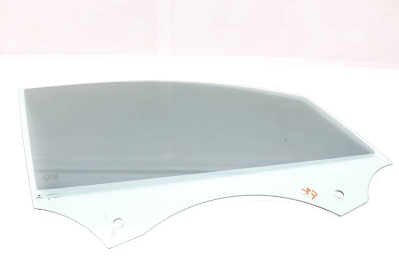 Door Window Glass 95B845202 — Used (SKU 558202)