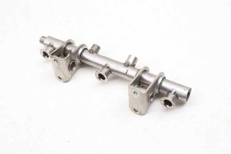 Fuel Rail 94611011800 — Used (SKU 645213)