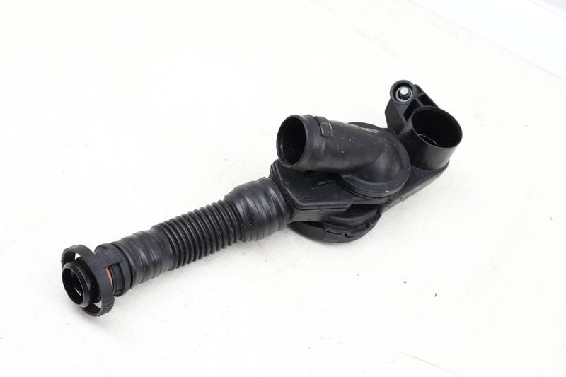 PCV / Crankcase Pressure Valve 94610723077 — Used (SKU 645233)