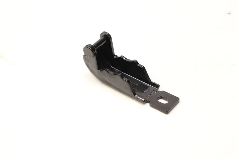 Center Seat Lock / Latch 95B886617 — Used (SKU 518168)