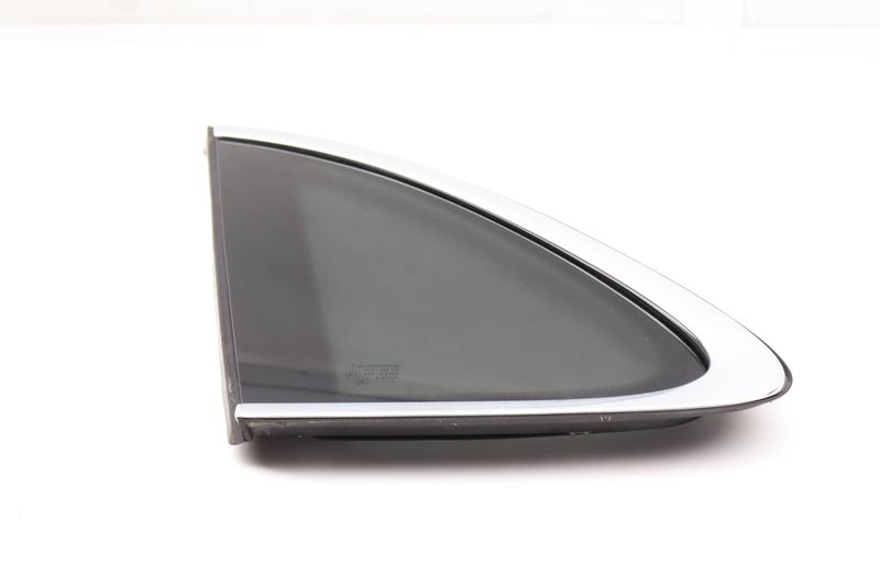 Side Quarter Window / Glass 95B845297DB — Used (SKU 558207)