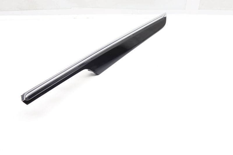 Door Panel Trim / Molding 95B867062D — Used (SKU 558318)