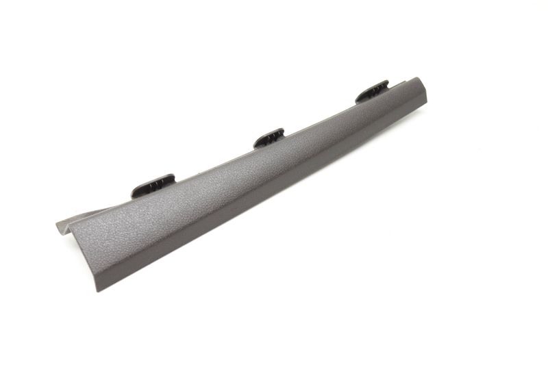 A Pillar Trim (CENTER) 95B868240 — Used (SKU 558235)