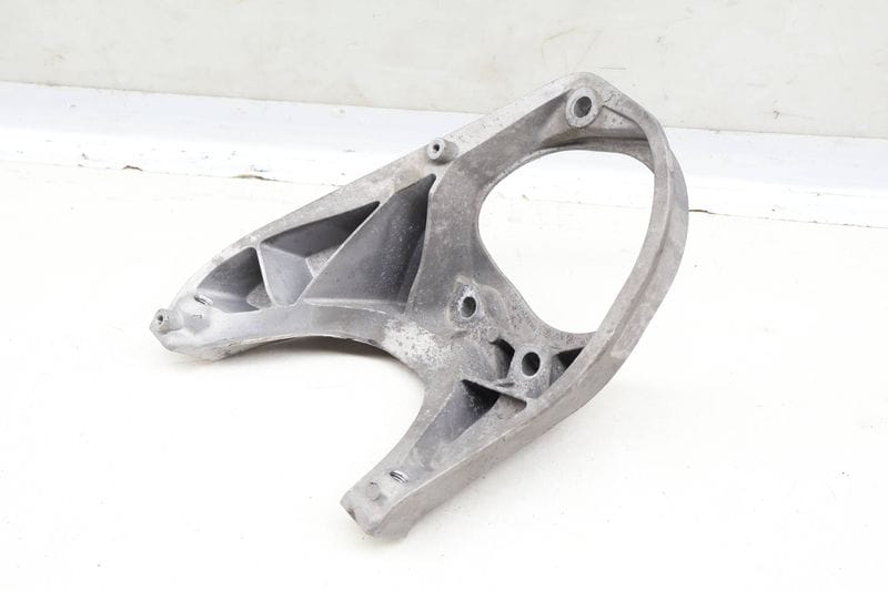 Engine Mount Bracket 95B399332B — Used (SKU 645061)