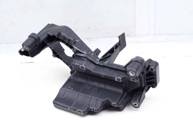 Vacuum Tank / Reservoir 94611013077 — Used (SKU 645065)