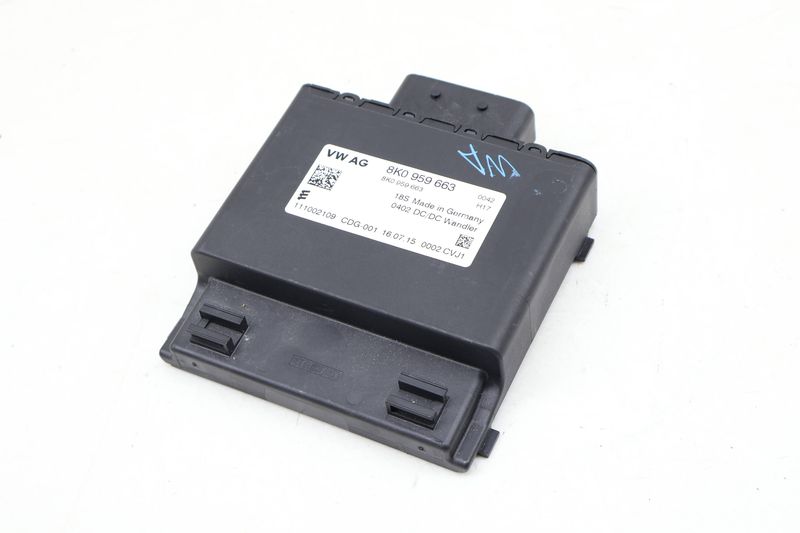Voltage Stabilizer Control Module 8K0959663 — Used (SKU 645114)