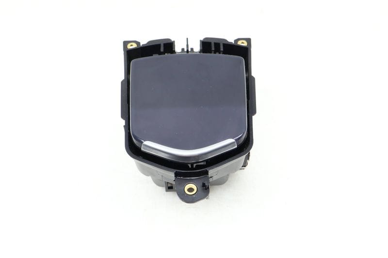 Center Ashtray w/ Cover Trim 97055335100 — Used (SKU 656122)