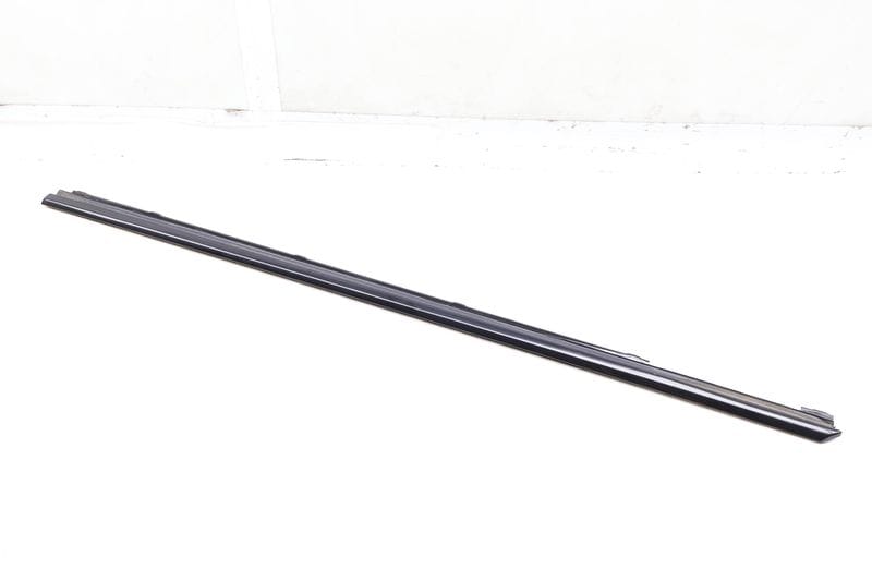 Outer Door Window Slot Seal / Trim 97053715500 — Used (SKU 656304)