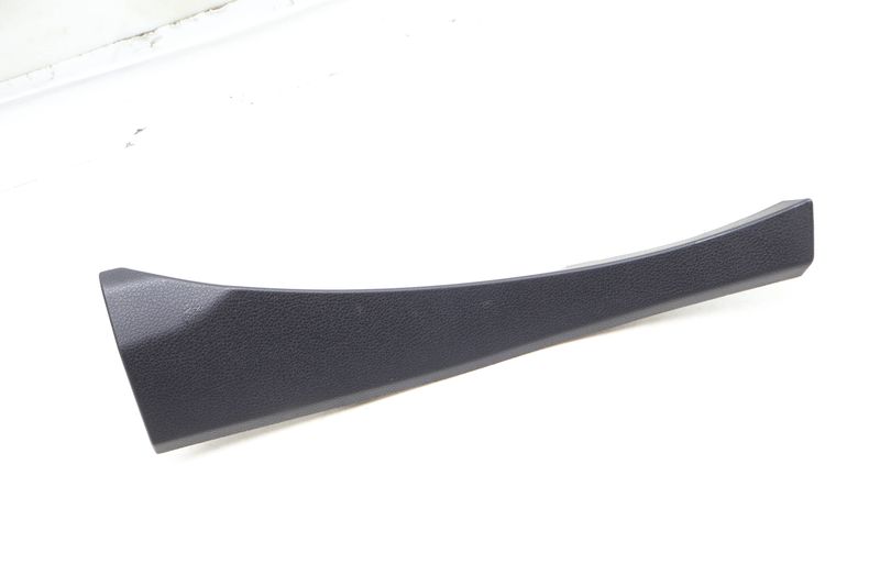 A Pillar Trim / Panel (CENTER) 97055518200 — Used (SKU 656299)