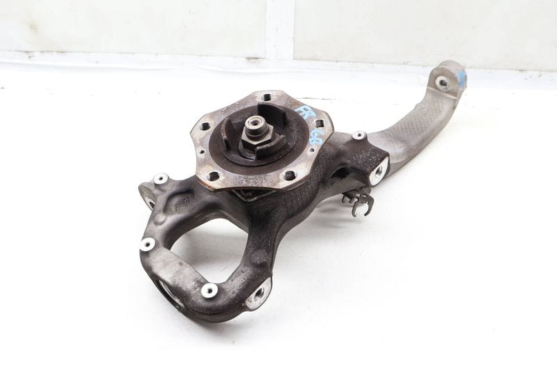 Spindle Knuckle w/ Wheel Bearing 97034115804 — Used (SKU 656415)