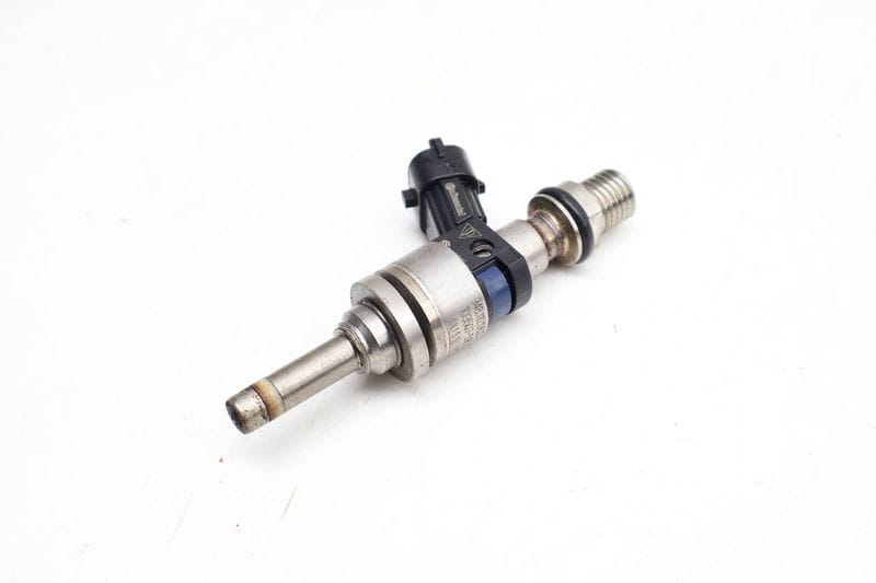 Fuel Injector 94811012833 — Used (SKU 673368)