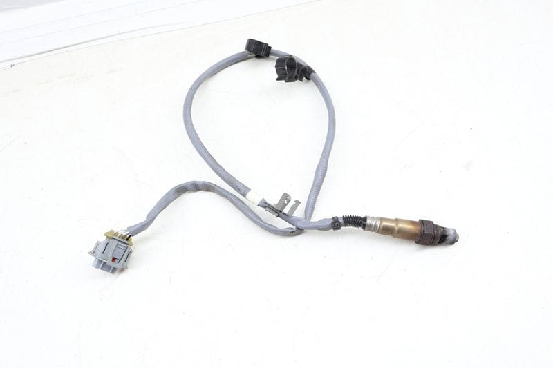 O2 / Oxygen Sensor (POST Cat / DOWNSTREAM) 97060617301 — Used (SKU 673741)
