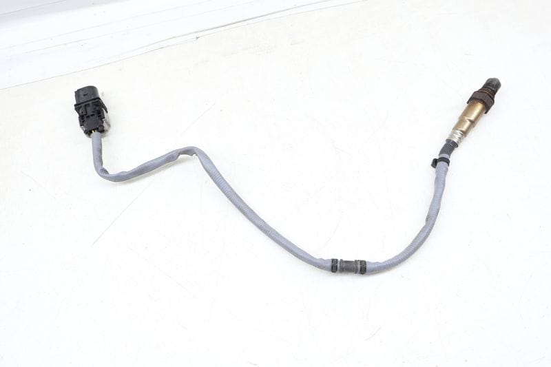 O2 / Oxygen Sensor (PRE Cat / UPSTREAM) 97060612301 — Used (SKU 673740)