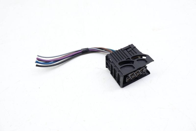 IN-Tank Fuel Pump Flange Wiring Connector / Pigtail — Used (SKU 673680)