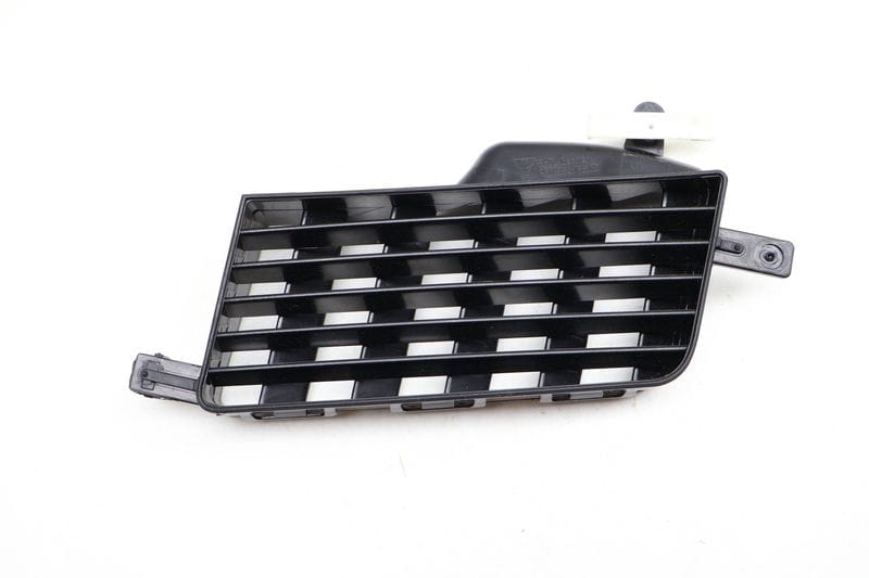 Upper Center Dash Air Vent 97055217600 — Used (SKU 656092)