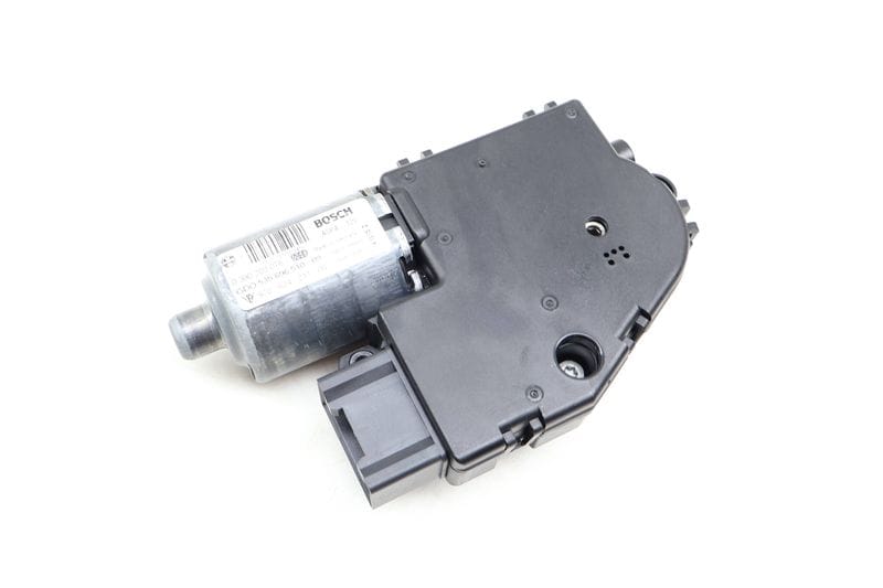 Sunroof / Sun Roof Motor 97062421104 — Used (SKU 656328)