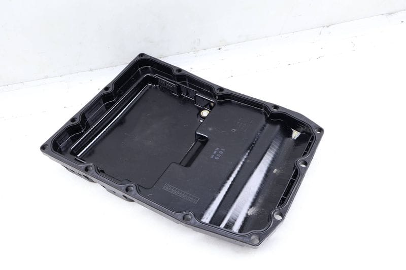 Transmission Oil Pan 97032102500 — Used (SKU 656466)