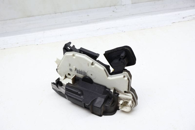 Door Latch / Lock Actuator 5K1837015E — Used (SKU 706715)