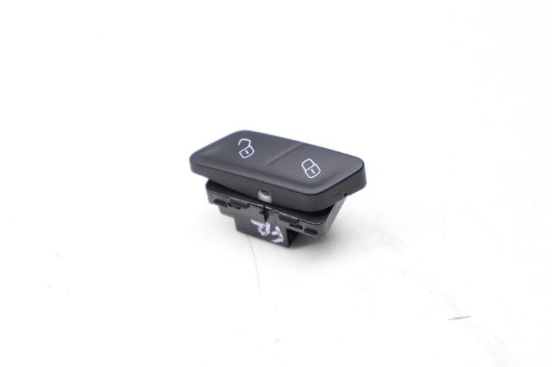 Door Lock / Unlock Switch Button 5G0962126A — Used (SKU 706555)