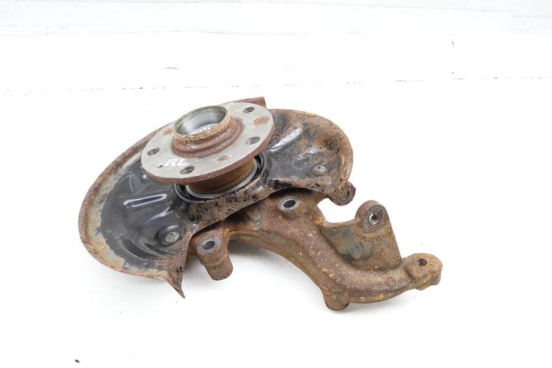 Spindle Knuckle w/ Wheel Bearing 5Q0505435F — Used (SKU 706813)