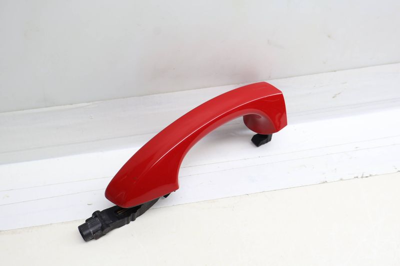 Exterior Door Handle 5GM837206A — Used (SKU 680039)