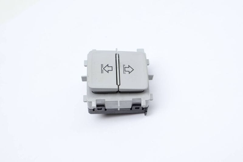 Sunshade / Sun Shade Switch 510959620 — Used (SKU 680115)