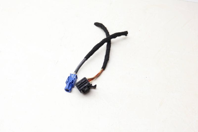 Touchscreen Radio / MMI LCD Display Wiring Connector / Pigtail — Used (SKU 680014)