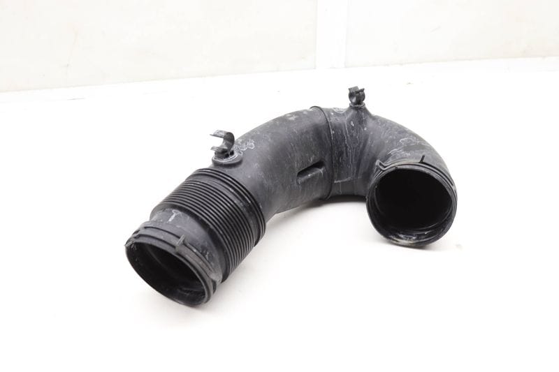 Air Intake Hose / Tube 7P6129684B — Used (SKU 593450)