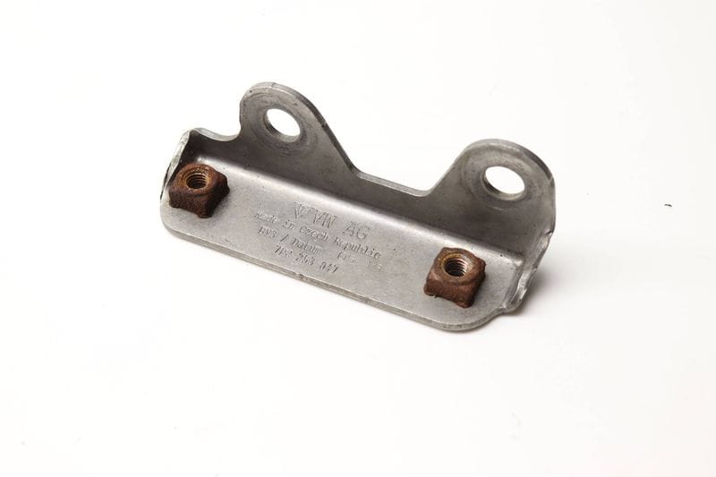 Exhaust Support Bracket 7P0253047 — Used (SKU 568448)