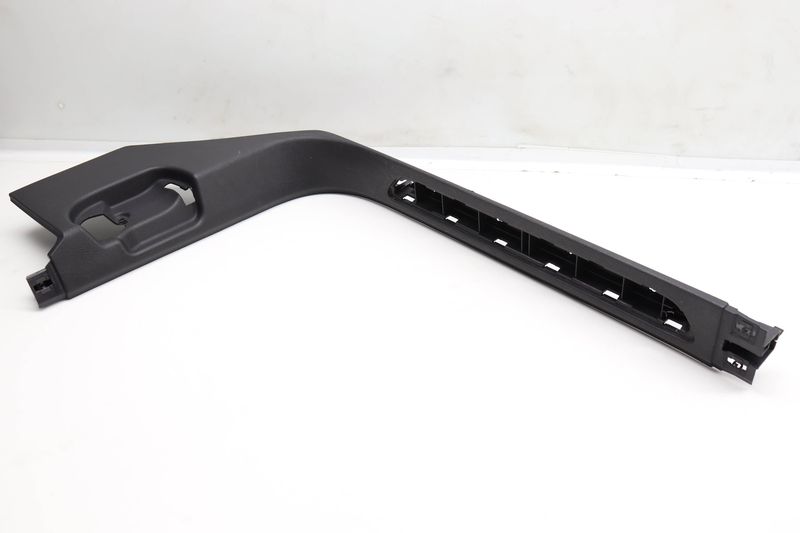 Lower A Pillar Trim / Kick Panel 7P0863483F — Used (SKU 568365)