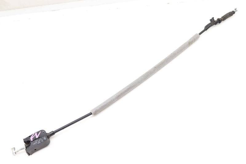 Exterior Door Handle Release / Bowden Cable 7P0837017 — Used (SKU 593041)