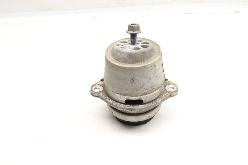 Engine / Motor Mount 7P6199131 — Used (SKU 593396)