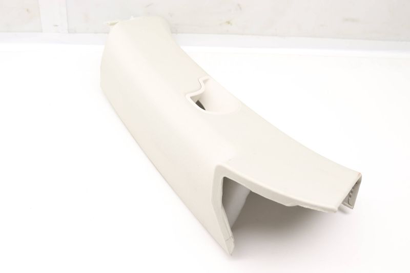 Upper C Pillar Trim / Panel 7P6867241G — Used (SKU 568358)