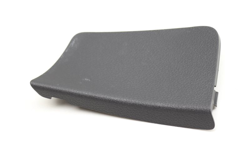 Trunk / Hatch Panel Cover 7P6867656 — Used (SKU 593087)