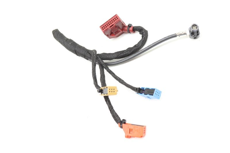 Touchscreen Radio / LCD Display Unit Wiring Plug Connector Set — Used (SKU 593223)