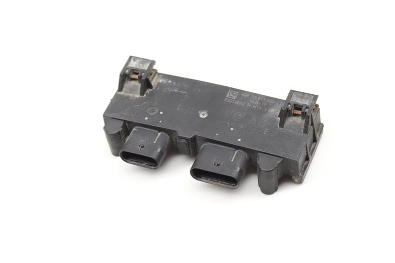 Trunk Control Module 3AA962243 — Used (SKU 593123)