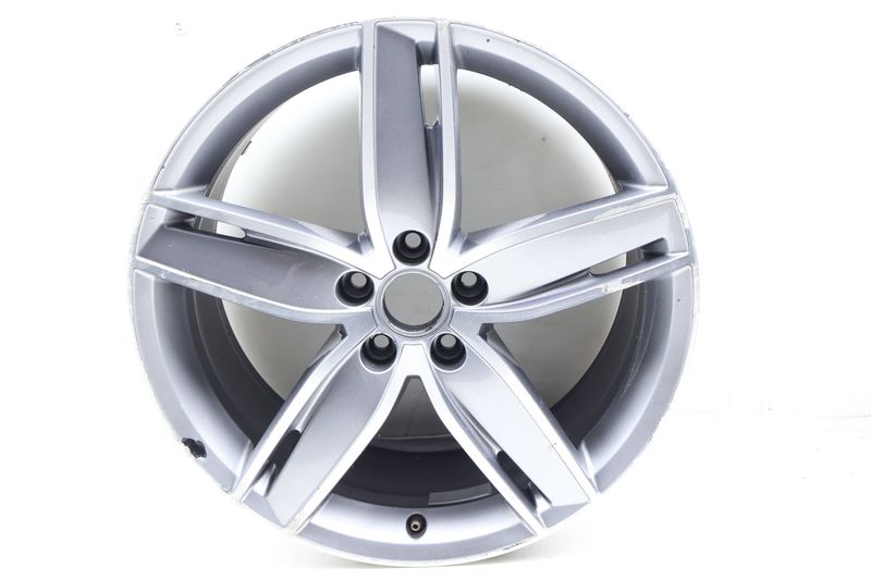 19" Inch Alloy Rim / Wheel 8V0601025AS — Used (SKU 668436)