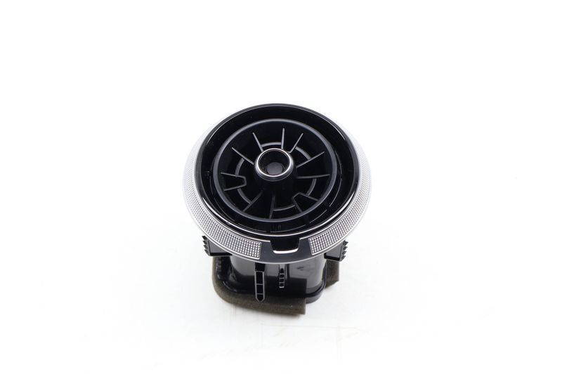 Dash Climate Air Vent 81A820901B — Used (SKU 668334)
