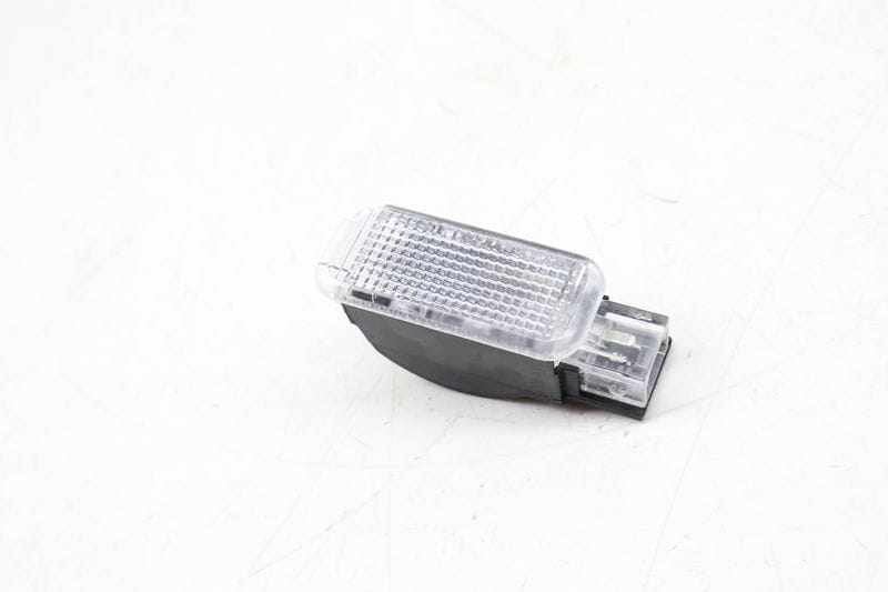 Interior Clear Light 3B0947415B — Used (SKU 668199)