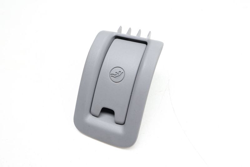 Isofix / Child Seat Hook Cover 8V7887233 — Used (SKU 668158)