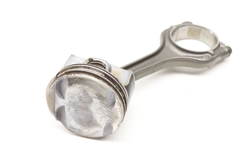 Piston w/ Connecting Rod 04E107065GP — Used (SKU 580001)