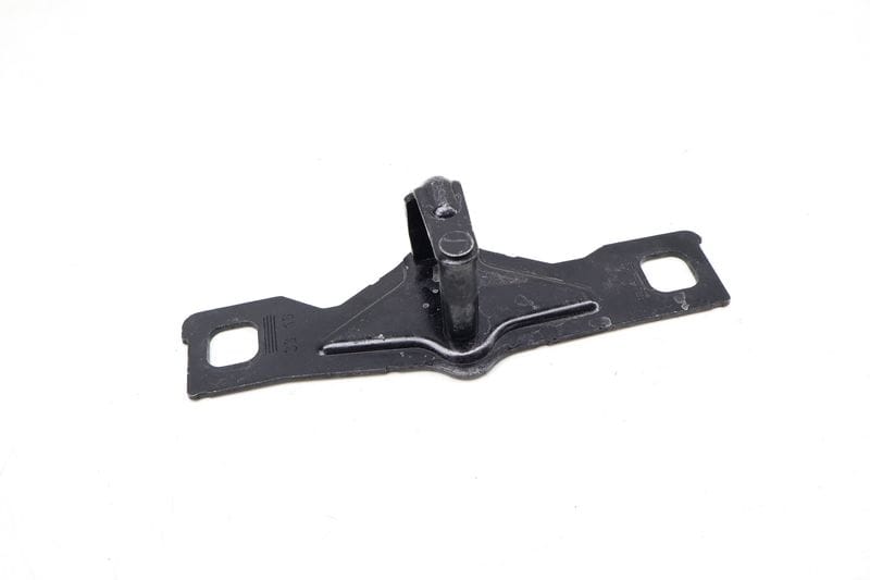 Trunk Latch Striker Plate 8V5827507 — Used (SKU 668244)