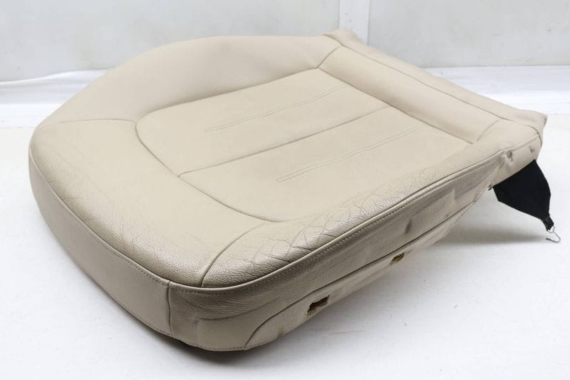 Lower Seat Bottom Cushion 4G8881405B — Used (SKU 666437)